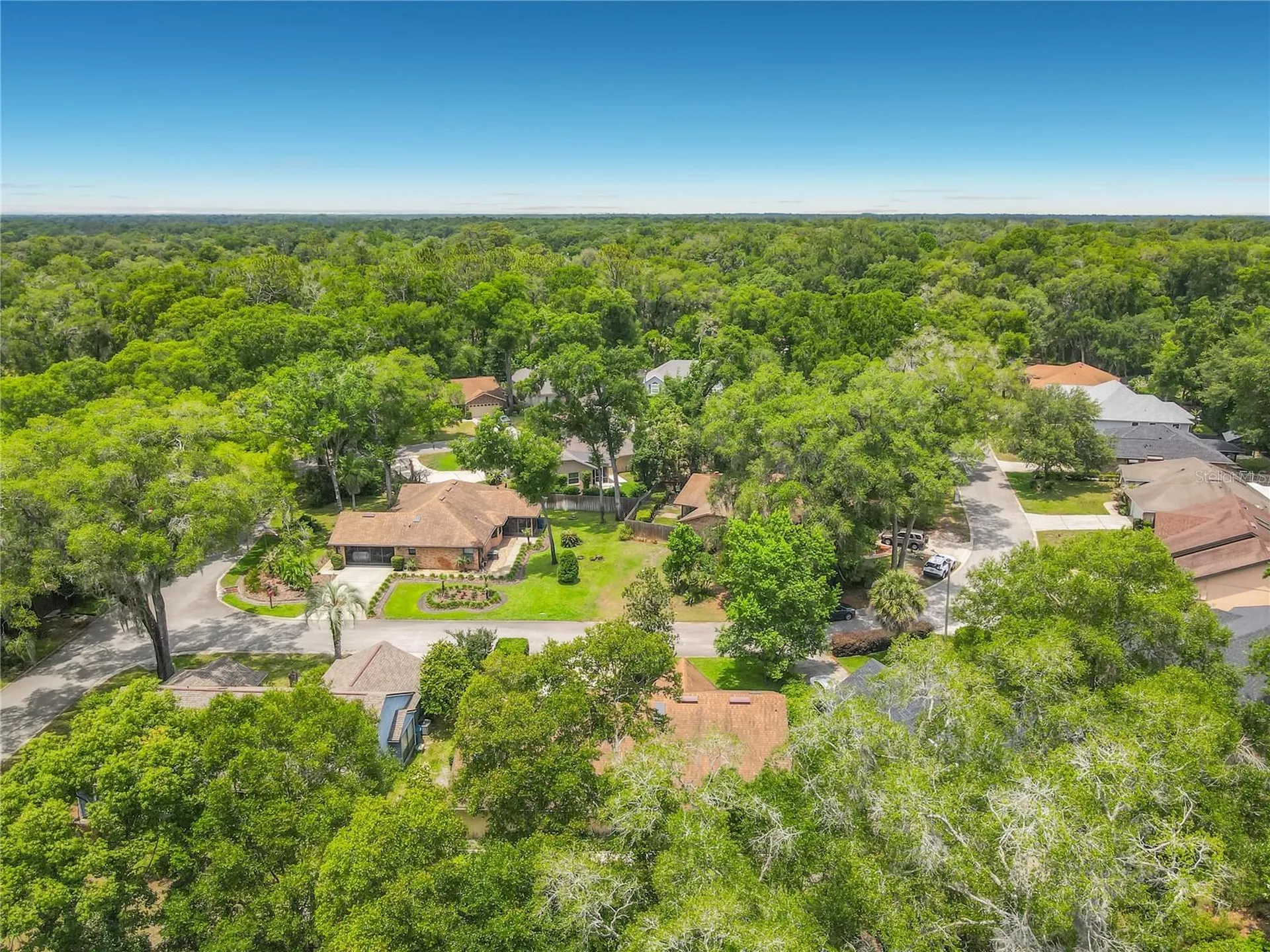 405 Secluded Oaks Trail Deland FL 32724