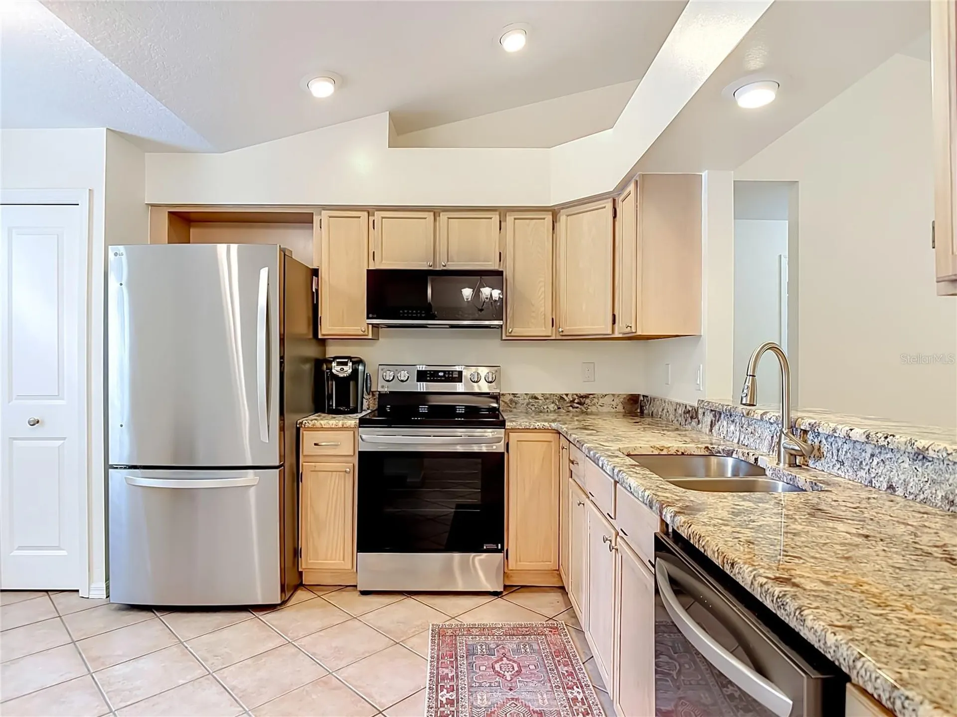405 Secluded Oaks Trail Deland FL 32724