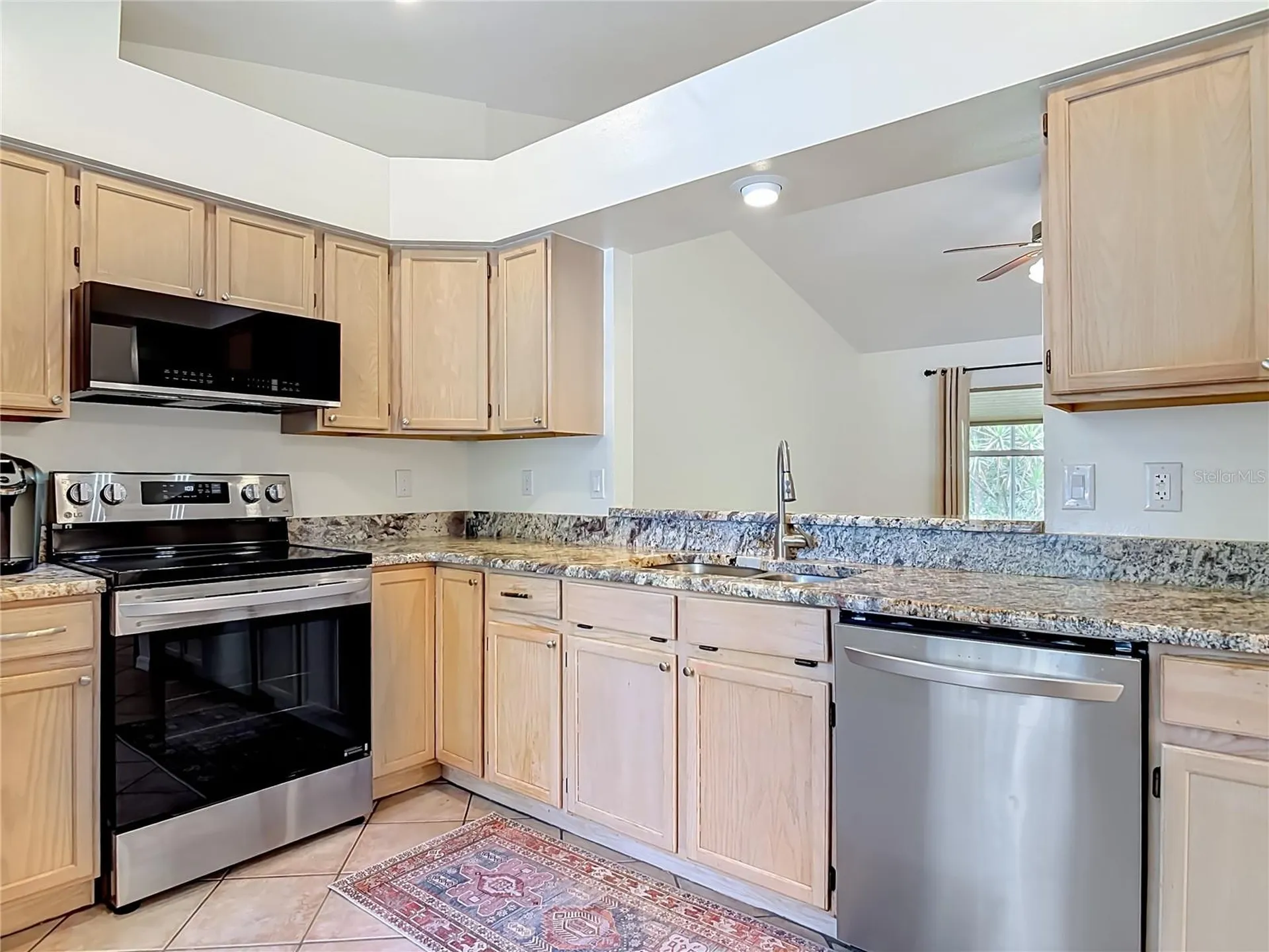 405 Secluded Oaks Trail Deland FL 32724
