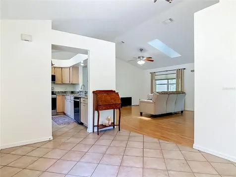 405 Secluded Oaks Trail Deland FL 32724