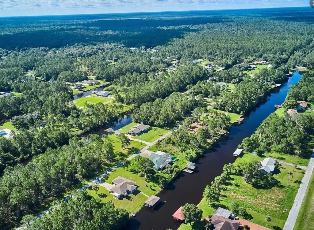 220 Magnolia Drive Indian Lake Estates FL 33855