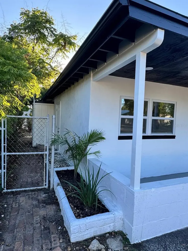2148 Catalina Drive N Clearwater FL 33763