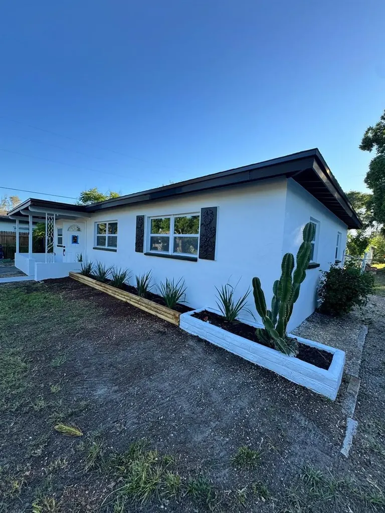 2148 Catalina Drive N Clearwater FL 33763