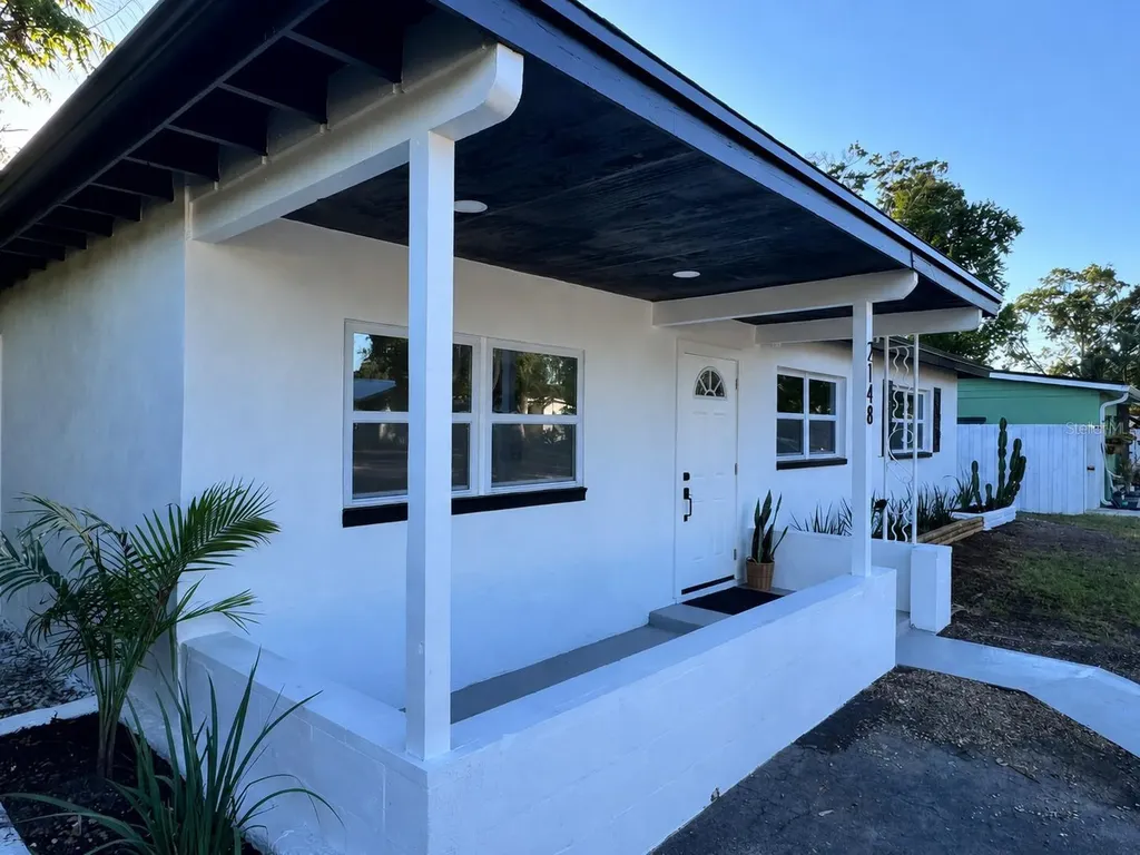 2148 Catalina Drive N Clearwater FL 33763