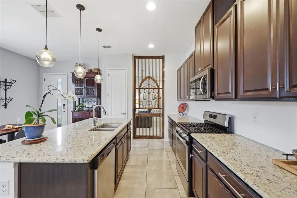 2486 Datura Loop St Cloud FL 34772