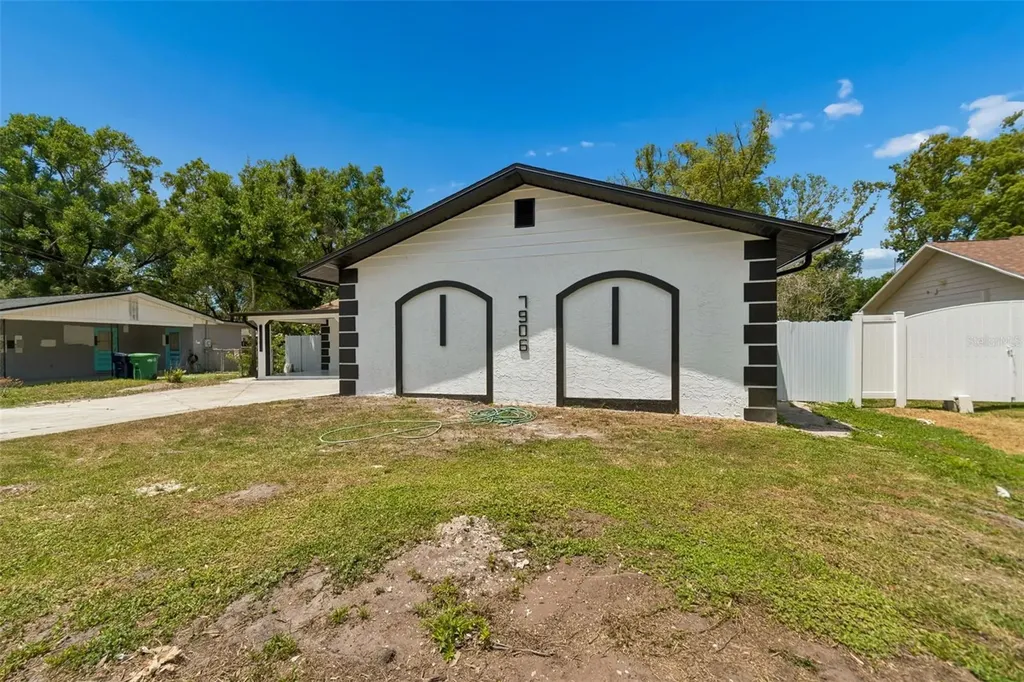 7906 N Fremont Avenue Tampa FL 33604
