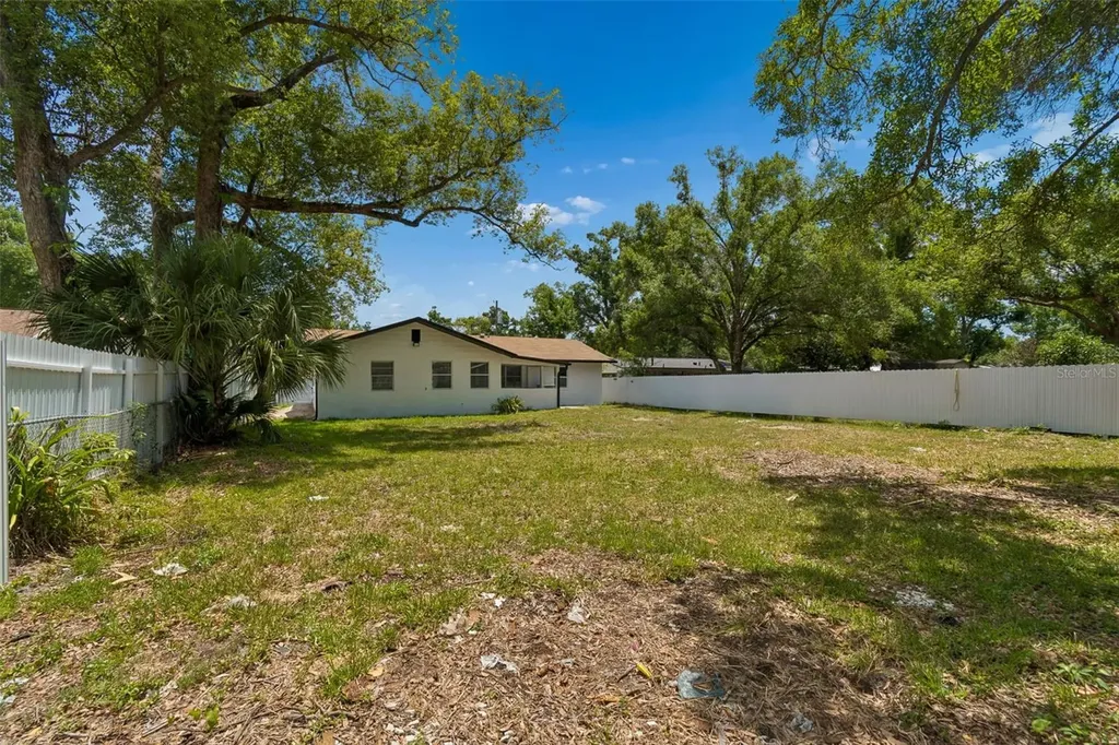 7906 N Fremont Avenue Tampa FL 33604