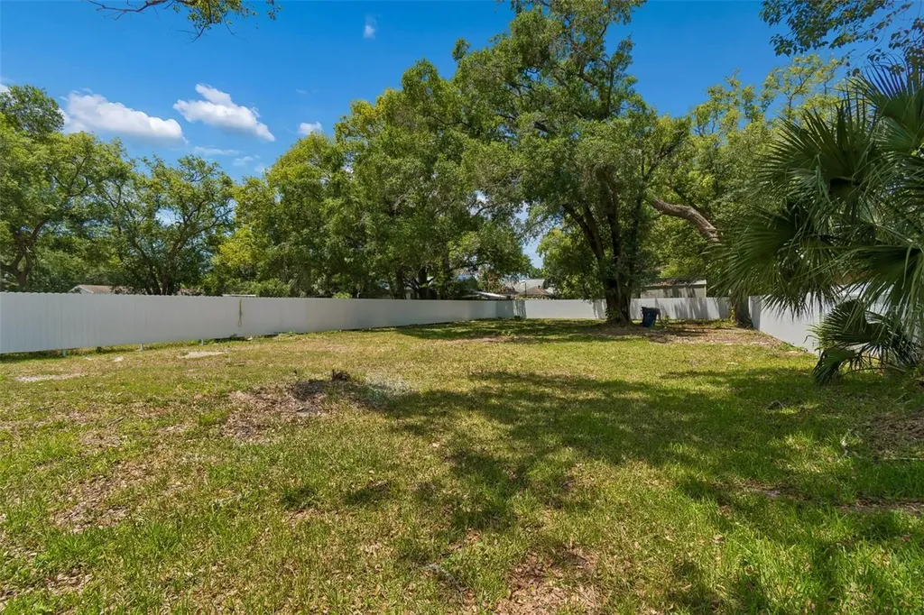 7906 N Fremont Avenue Tampa FL 33604