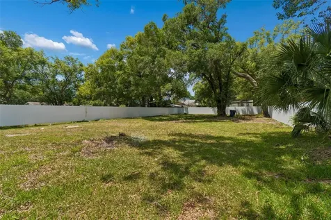 7906 N Fremont Avenue Tampa FL 33604