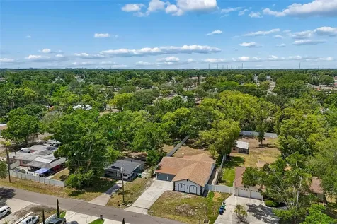 7906 N Fremont Avenue Tampa FL 33604