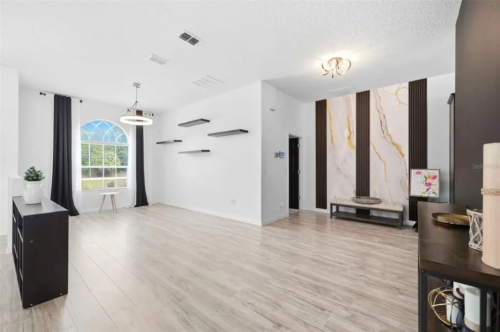 18043 Palmdale Road Weeki Wachee FL 34614