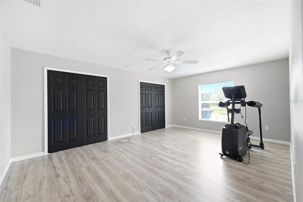 18043 Palmdale Road Weeki Wachee FL 34614
