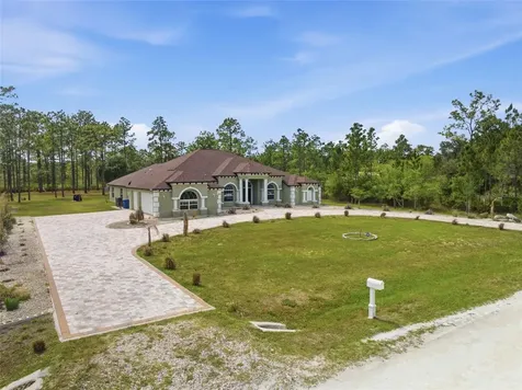 18043 Palmdale Road Weeki Wachee FL 34614