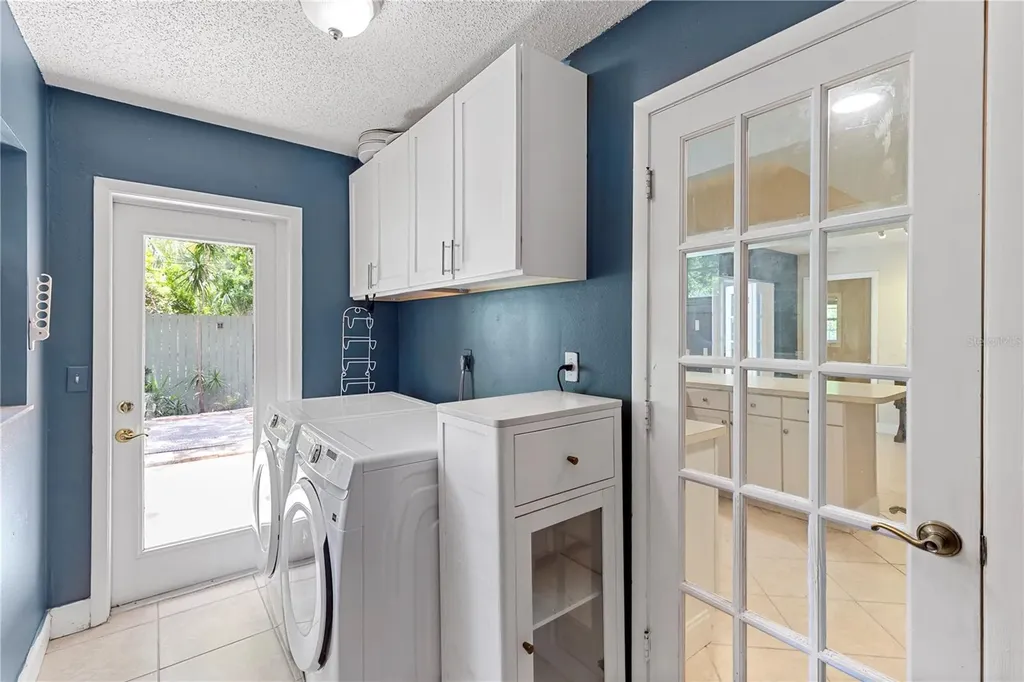 2576 Huntington Avenue Sarasota FL 34232