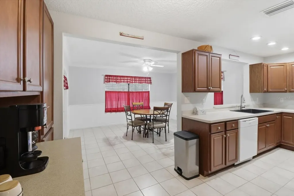 Spring Hill FL 34608