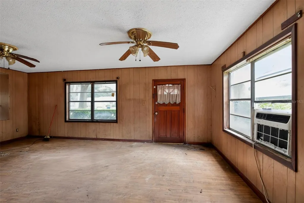 26045 W Newberry Road Newberry FL 32669