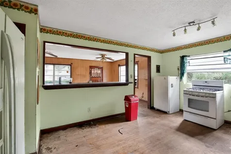 26045 W Newberry Road Newberry FL 32669