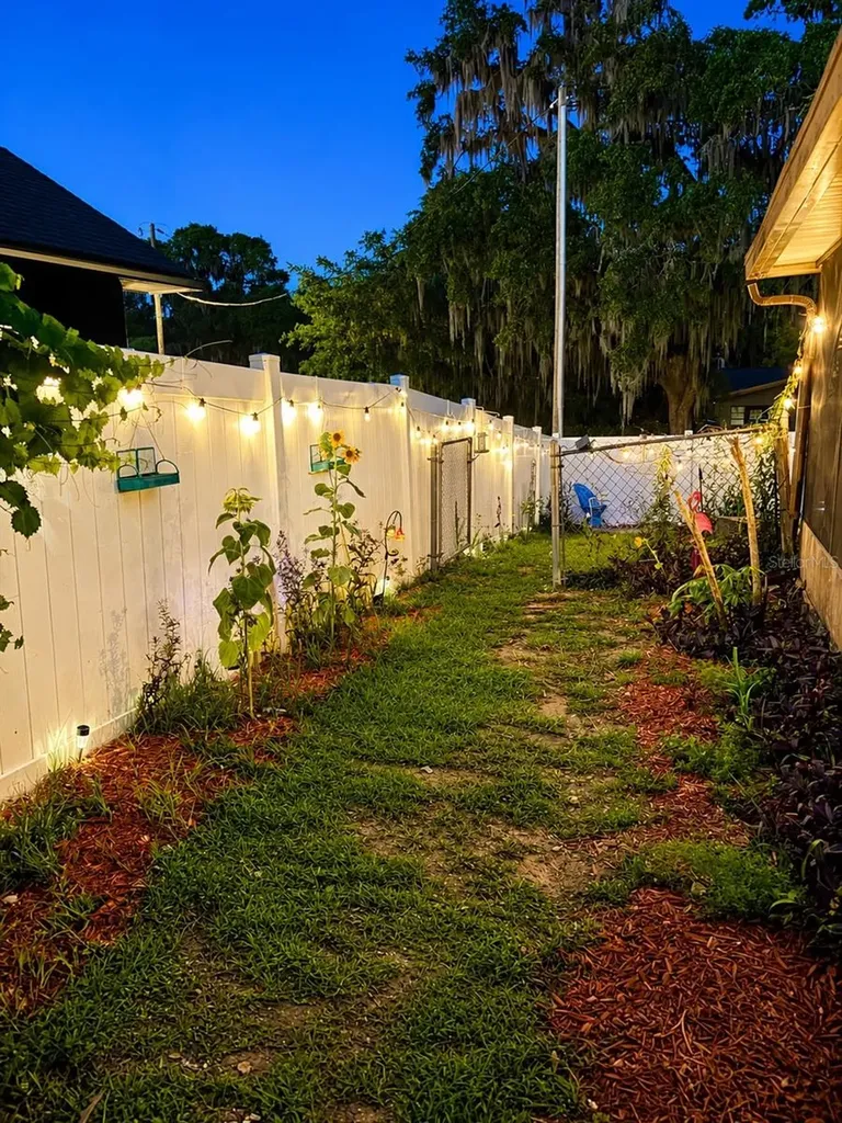 700 W Dampier Street Inverness FL 34450