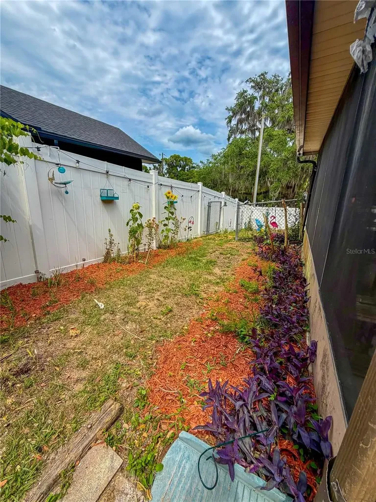 700 W Dampier Street Inverness FL 34450