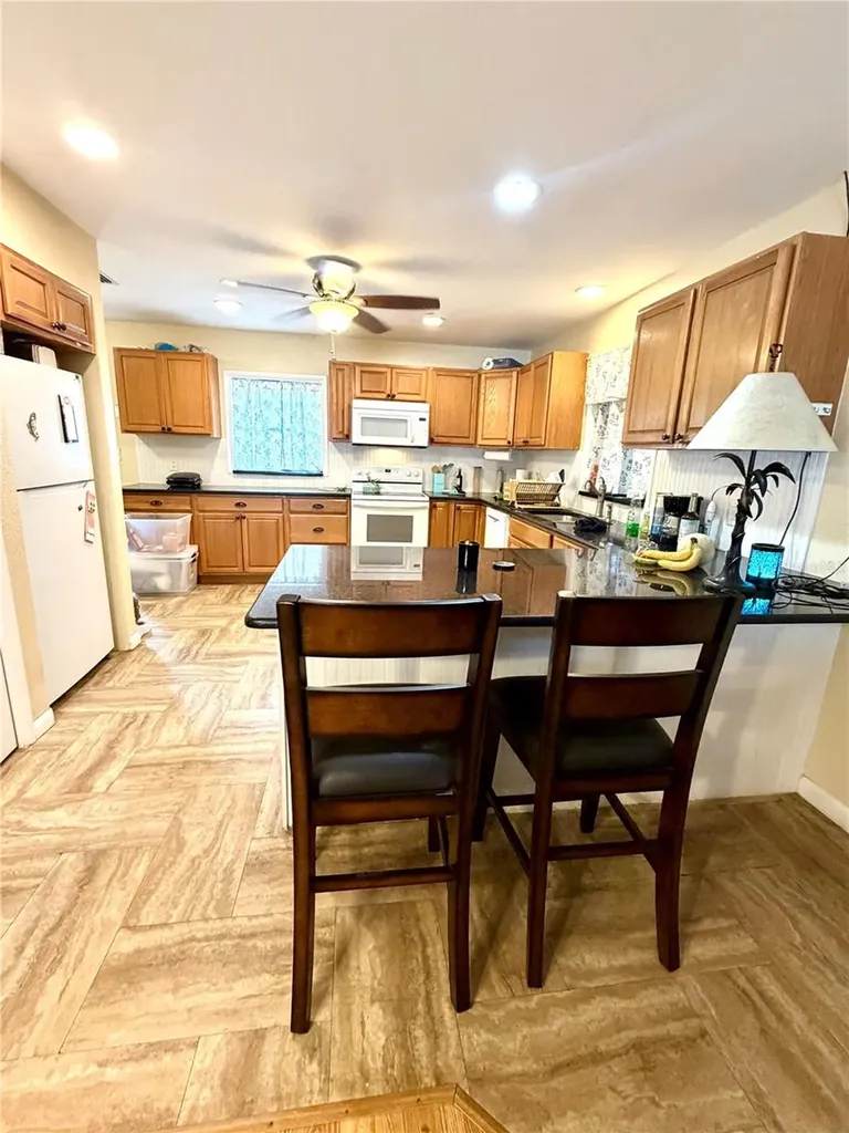 700 W Dampier Street Inverness FL 34450