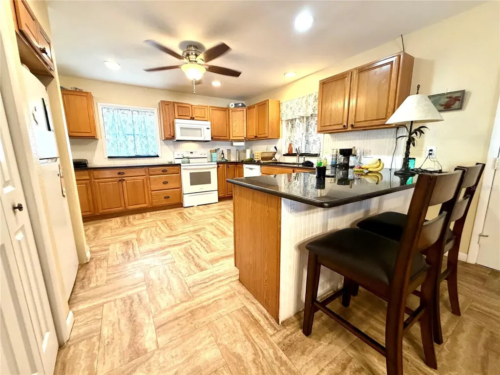 700 W Dampier Street Inverness FL 34450