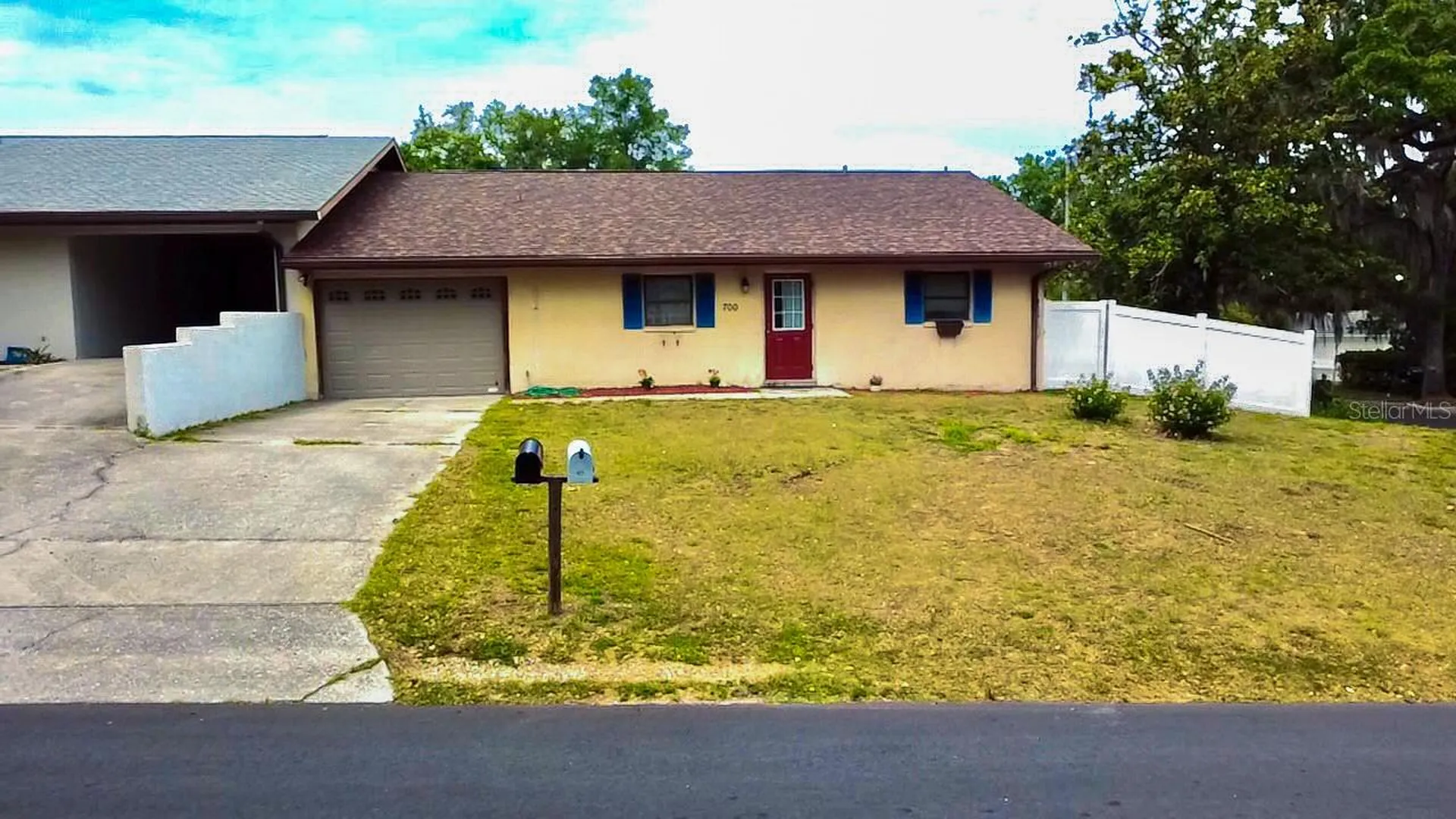 700 W Dampier Street Inverness FL 34450