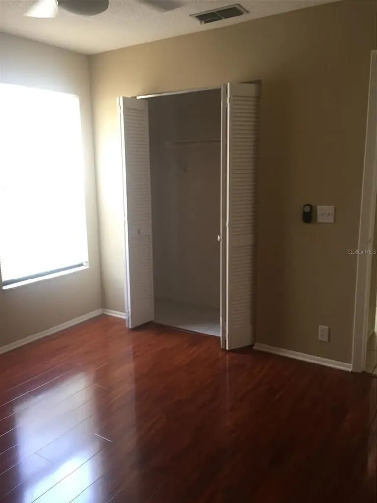 5025 82nd Way E Sarasota FL 34243