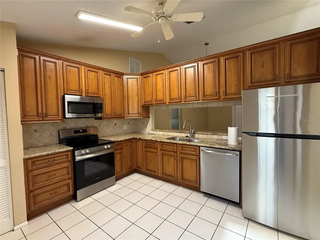 5025 82nd Way E Sarasota FL 34243