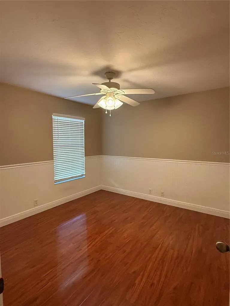 5025 82nd Way E Sarasota FL 34243