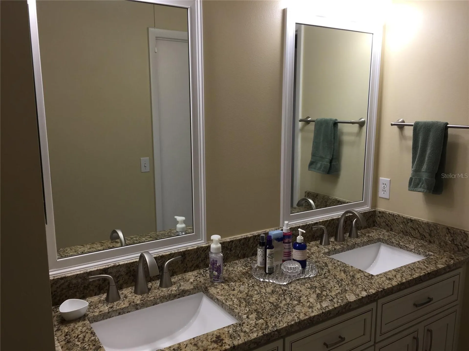 5025 82nd Way E Sarasota FL 34243