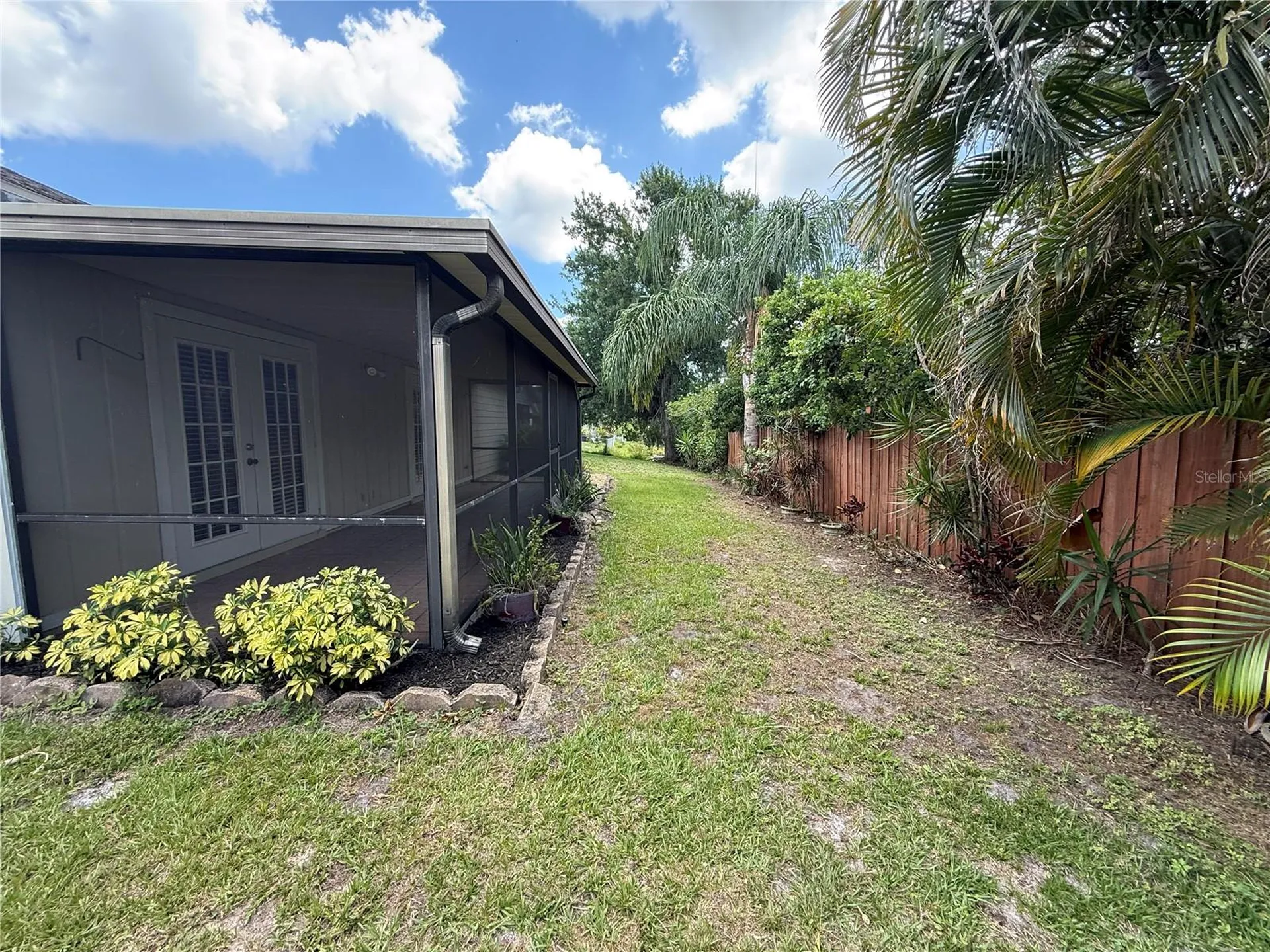 5025 82nd Way E Sarasota FL 34243
