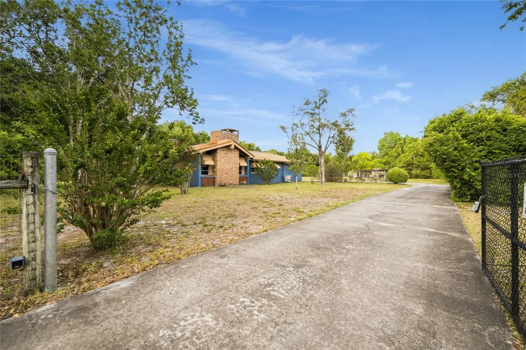3901 N Apopka Vineland Road Orlando FL 32818