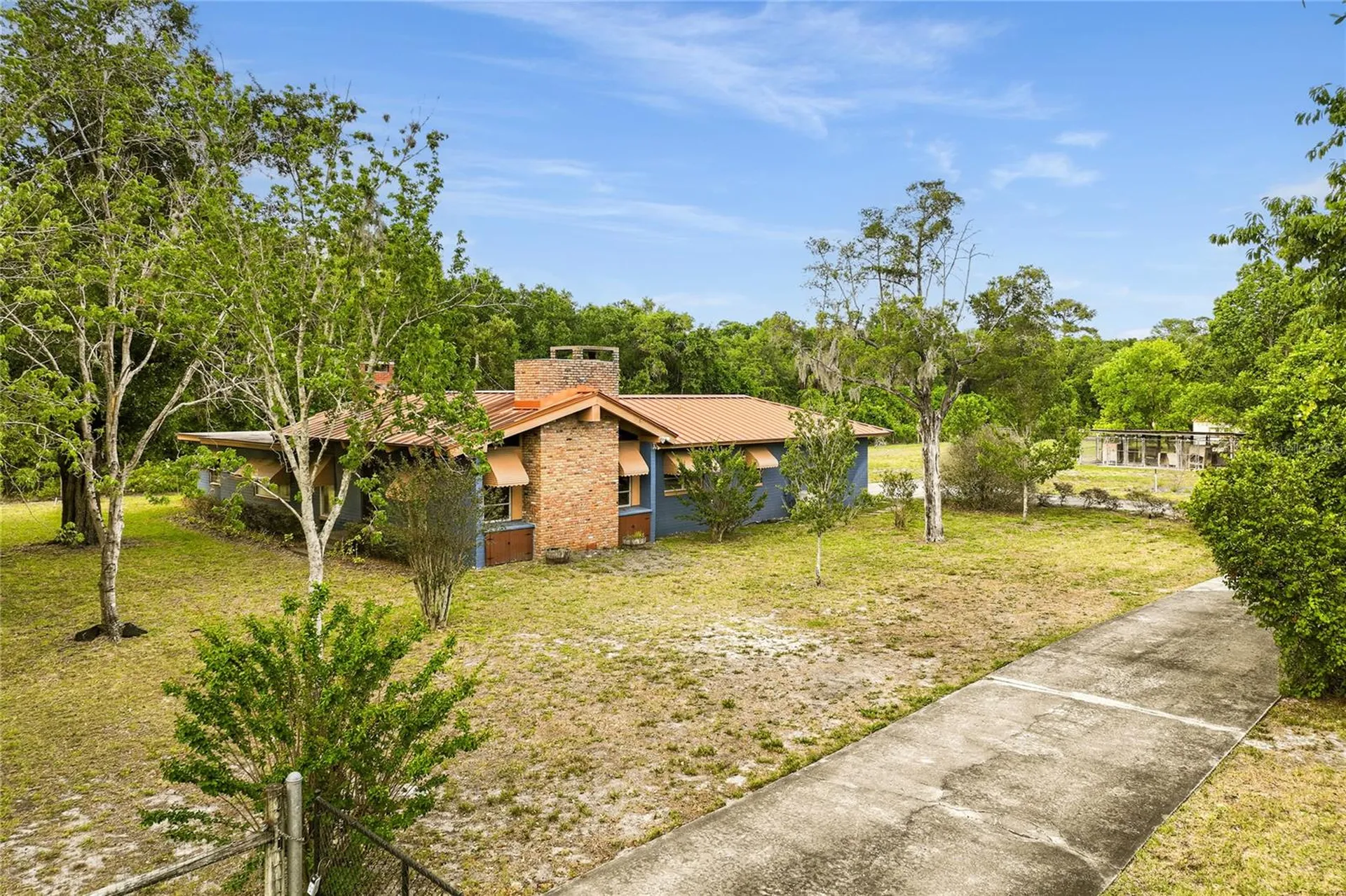 3901 N Apopka Vineland Road Orlando FL 32818