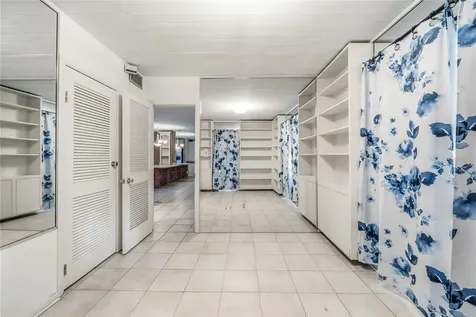 3901 N Apopka Vineland Road Orlando FL 32818