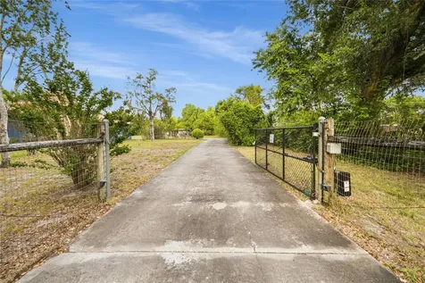 3901 N Apopka Vineland Road Orlando FL 32818