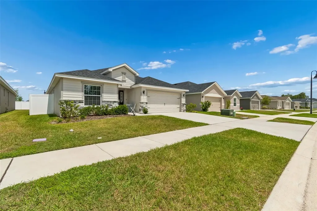 6981 Twisting Pines Loop Zephyrhills FL 33541
