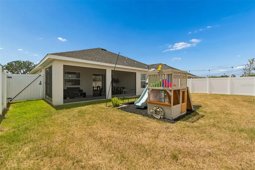 6981 Twisting Pines Loop Zephyrhills FL 33541