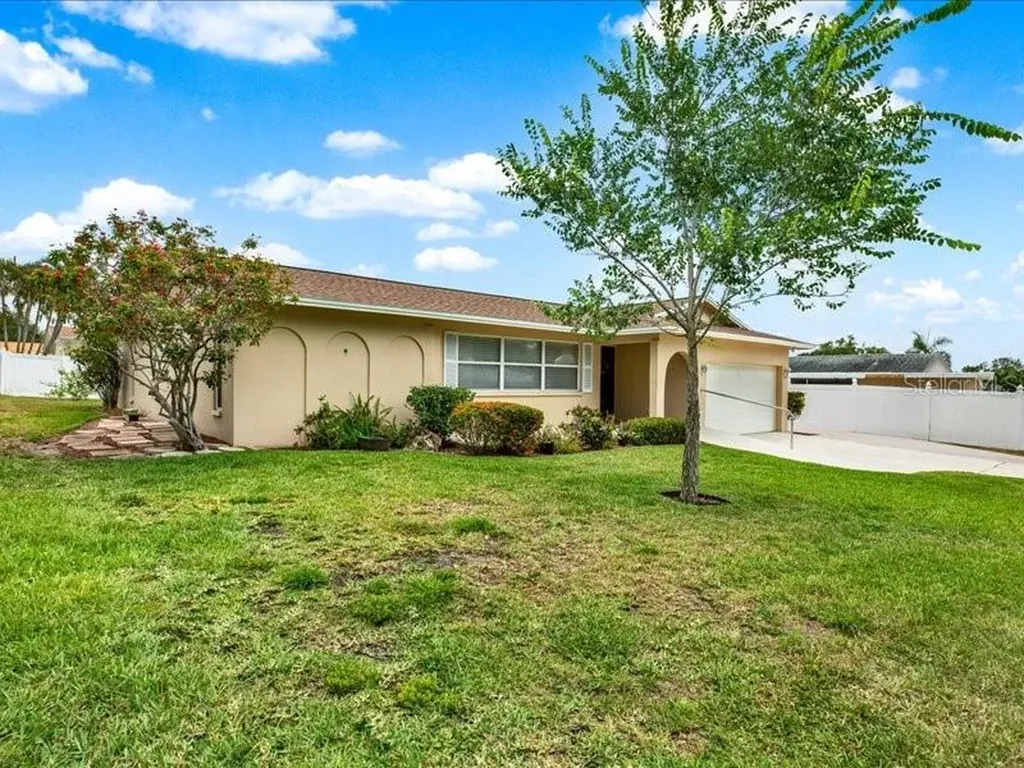 11235 Apache Place Largo FL 33774