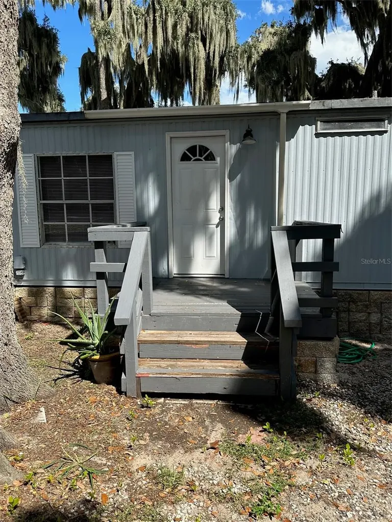 17110 Live Oak Lane Montverde FL 34756