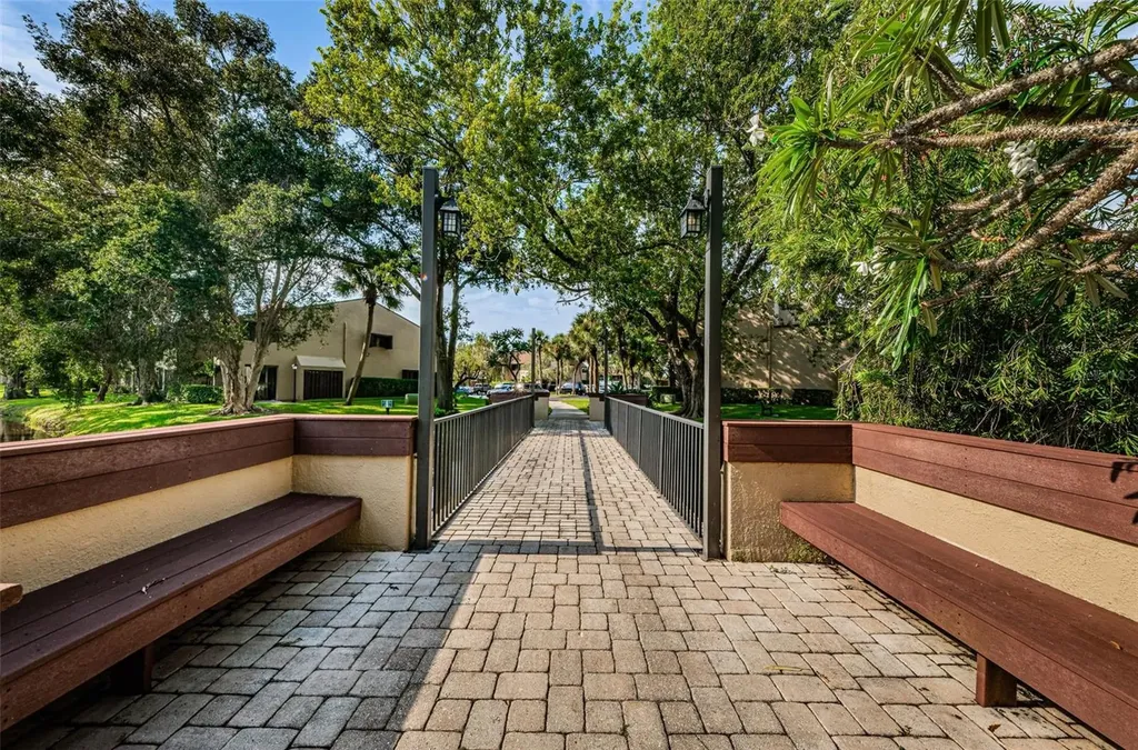 781 Village Lake Terrace N St Petersburg FL 33716