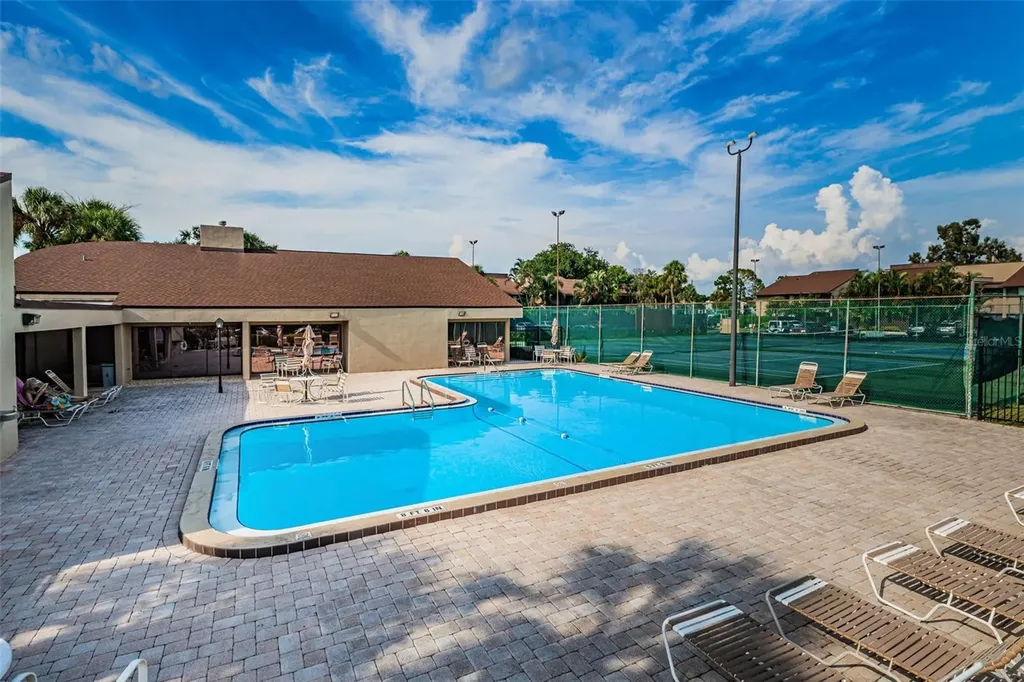 781 Village Lake Terrace N St Petersburg FL 33716