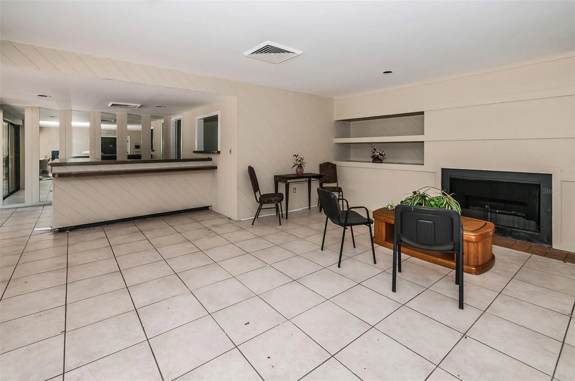 781 Village Lake Terrace N St Petersburg FL 33716