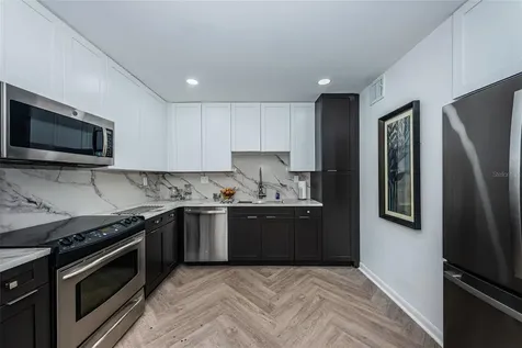 781 Village Lake Terrace N St Petersburg FL 33716