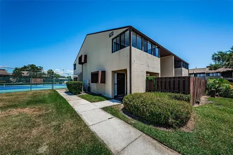 781 Village Lake Terrace N St Petersburg FL 33716