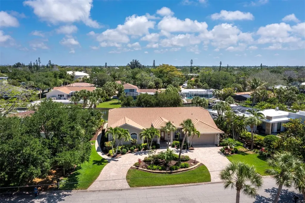 819 Paradise Way Sarasota FL 34242