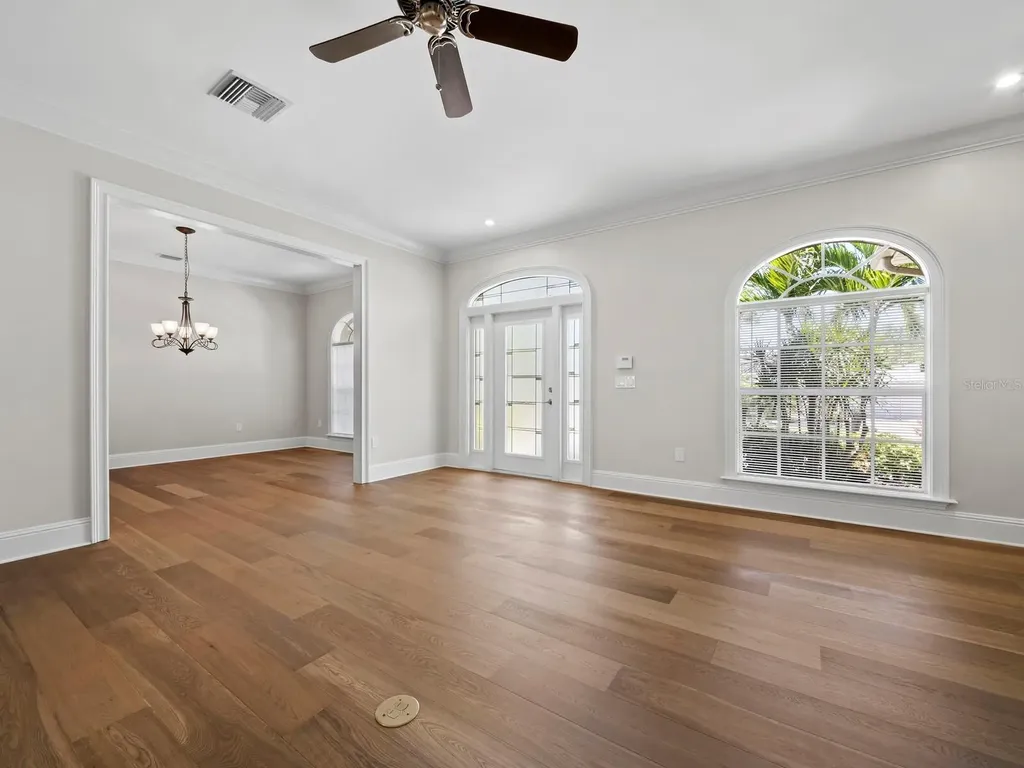 819 Paradise Way Sarasota FL 34242