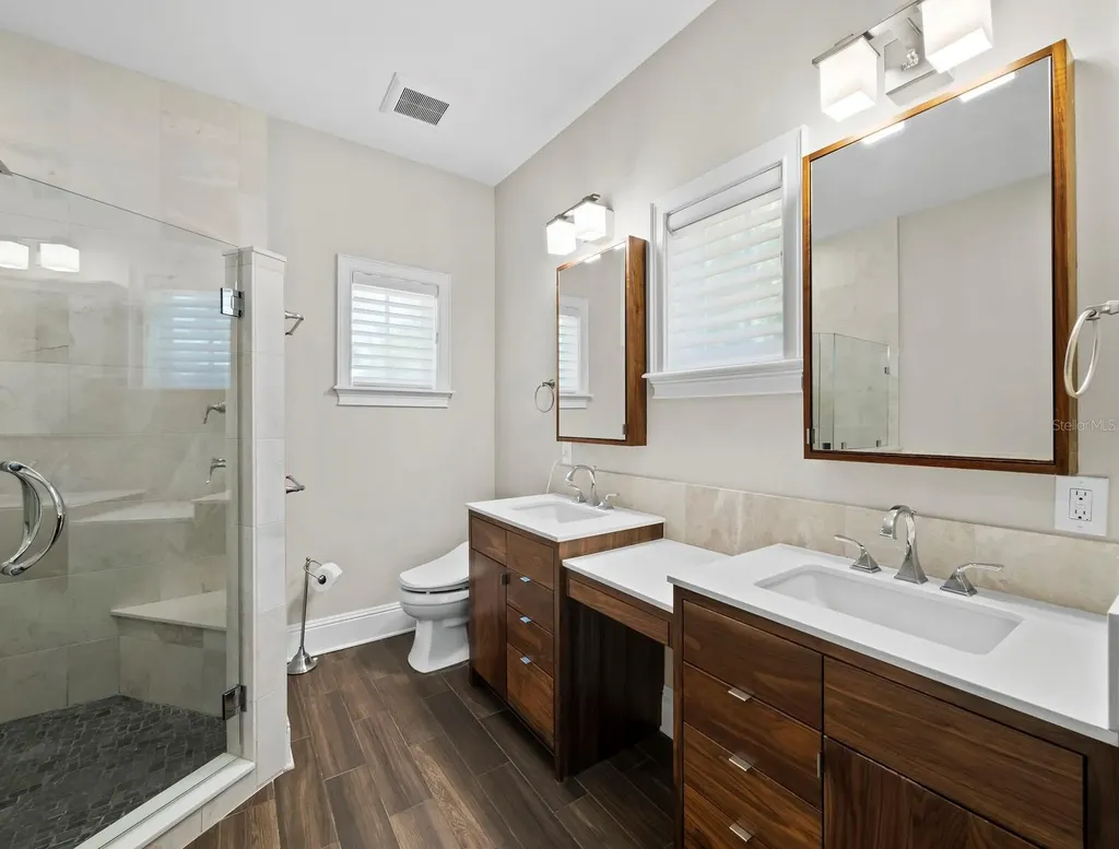 819 Paradise Way Sarasota FL 34242