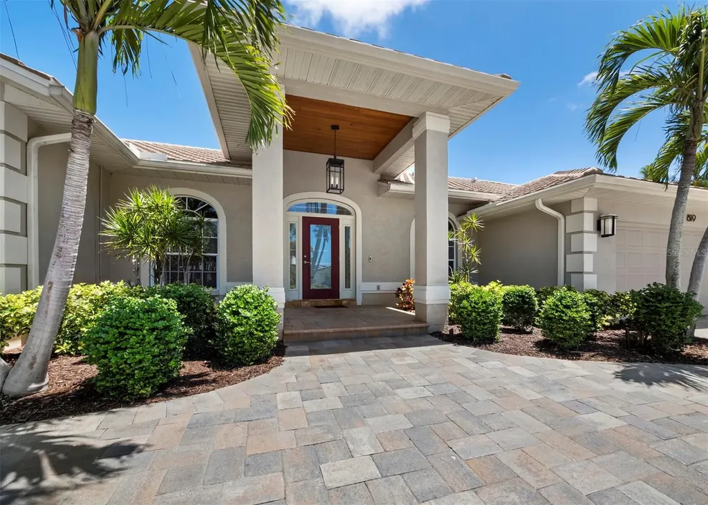 819 Paradise Way Sarasota FL 34242