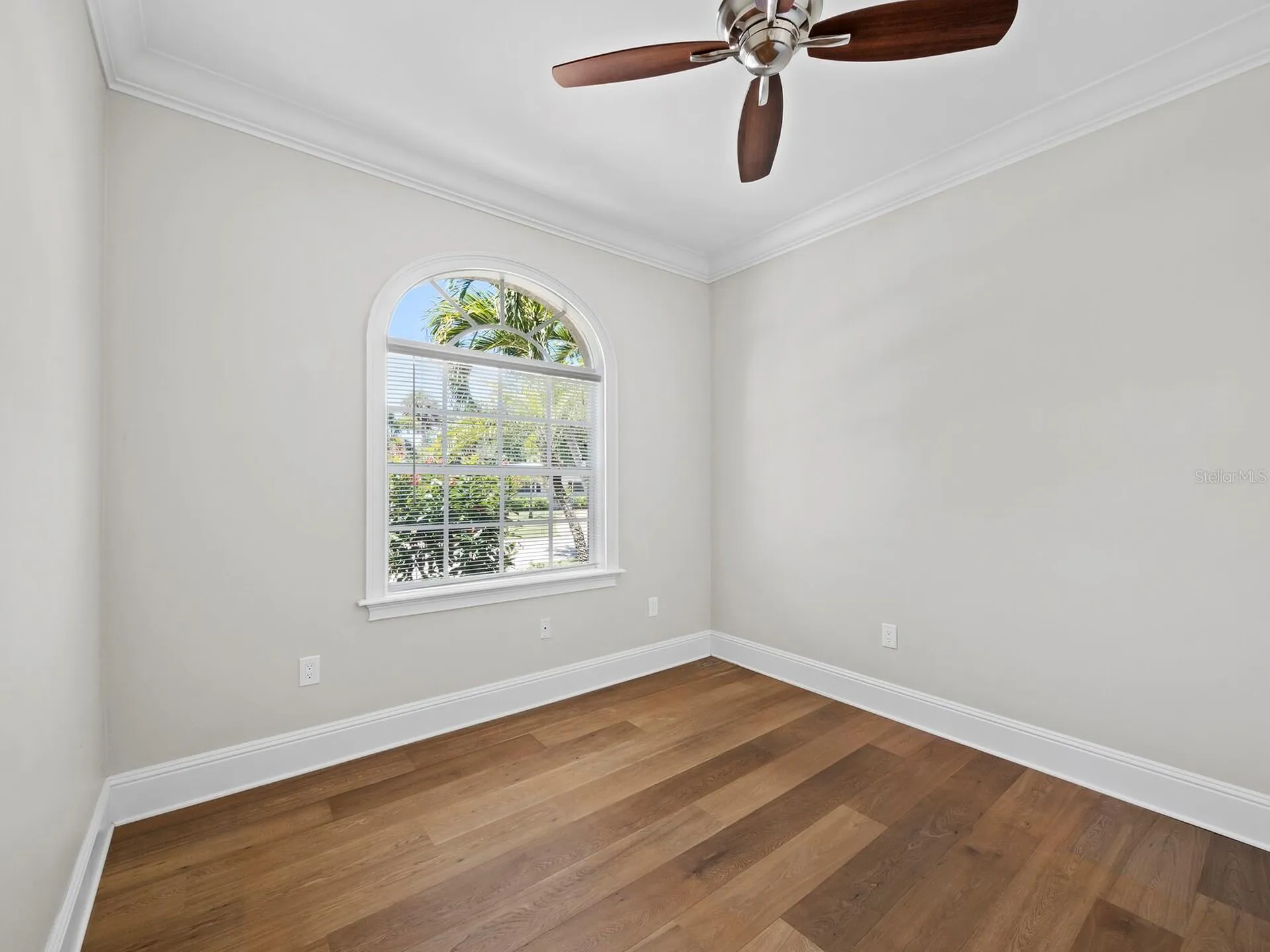 819 Paradise Way Sarasota FL 34242