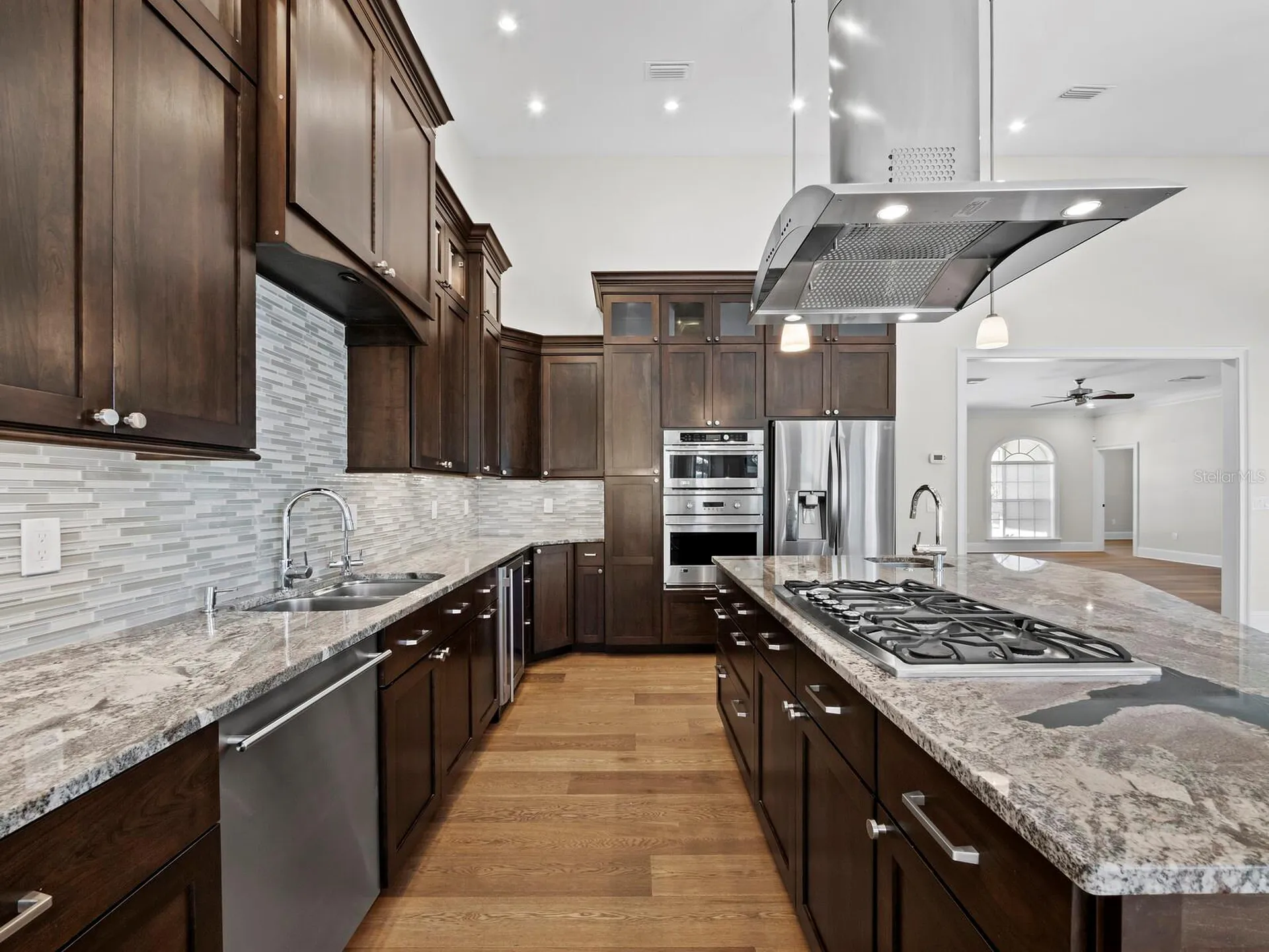 819 Paradise Way Sarasota FL 34242